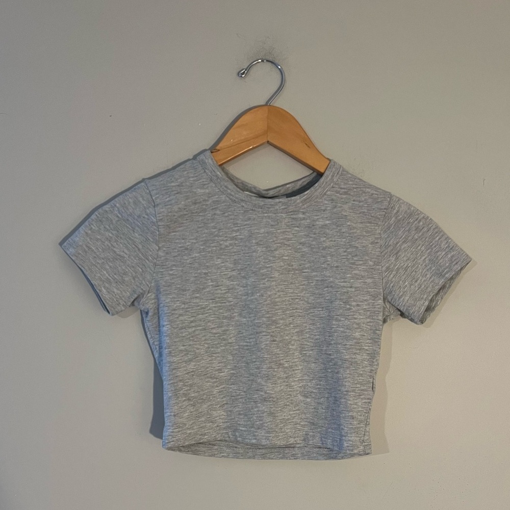 $10 ADD cottonon micro crop top in gray shirt ribbed brandy Melville cotton on‎
